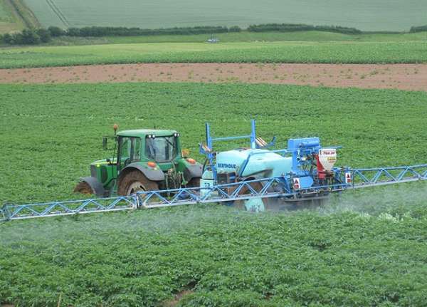 Managing nutrient and pesticide needs in agriculture